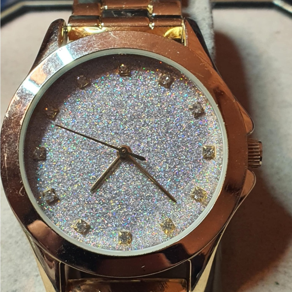 🦋10/$20🦋 GENWM3045LS Goldtone/Silver Glitter Women's Watch